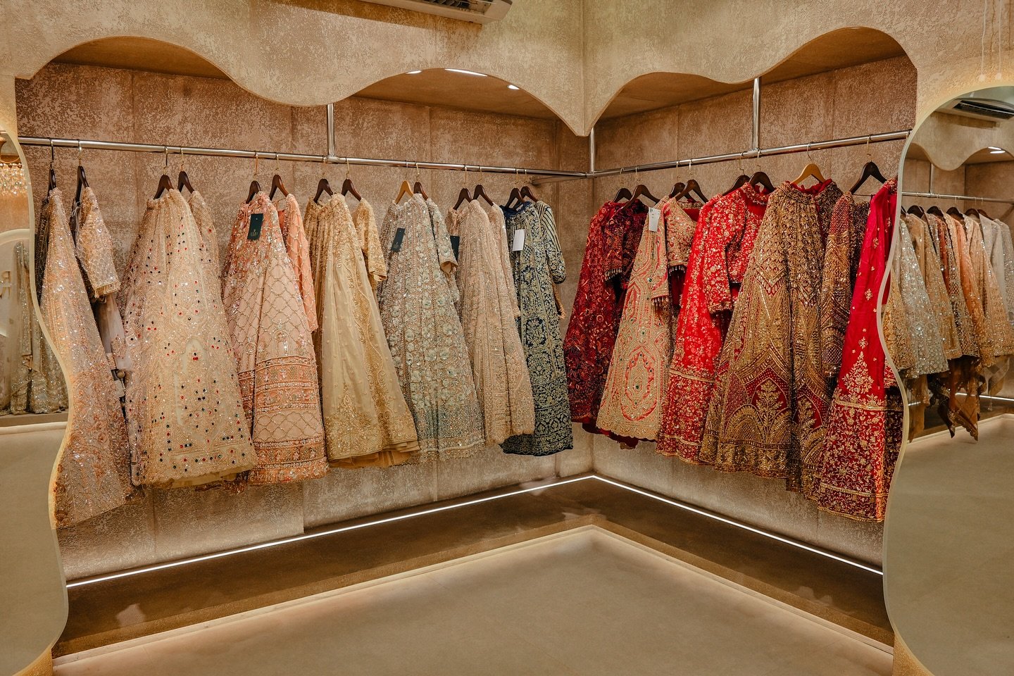 Wide view of the Mahalekshmi Silks showroom, MC Road, Ettumanoor